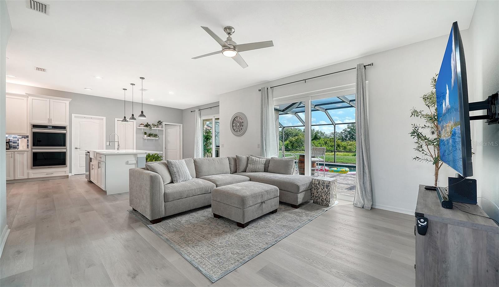 523 GRAND PRESERVE CV