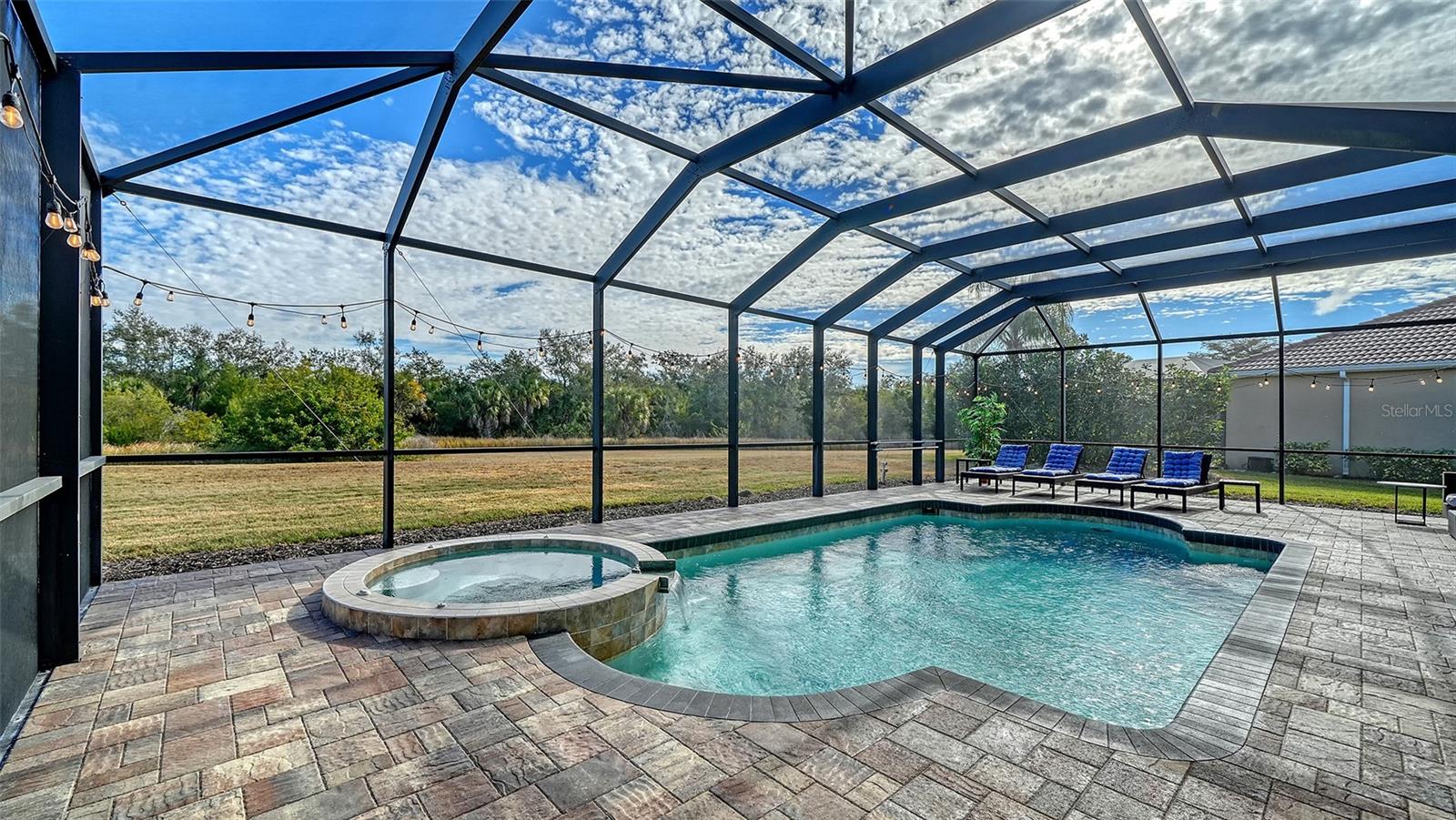 523 GRAND PRESERVE CV