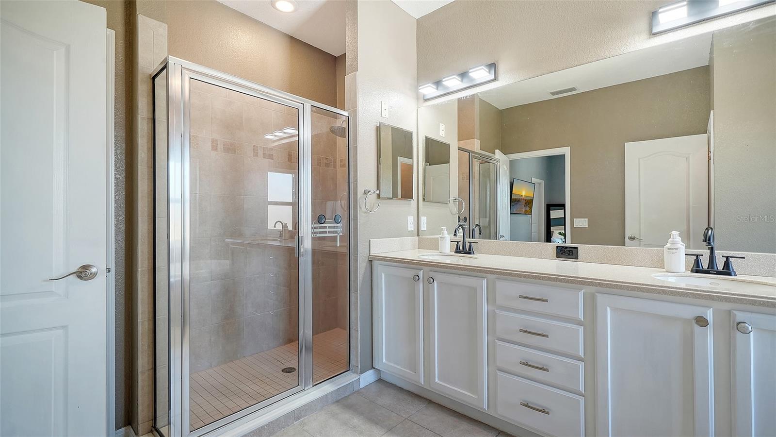 523 GRAND PRESERVE CV