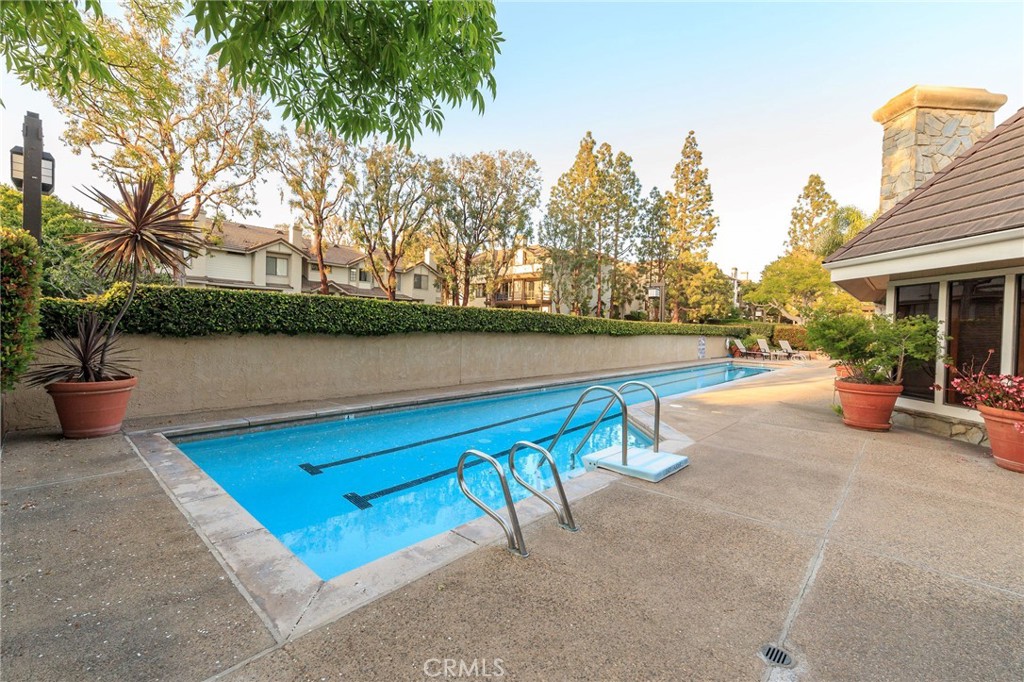 2571 Plaza Del Amo 109