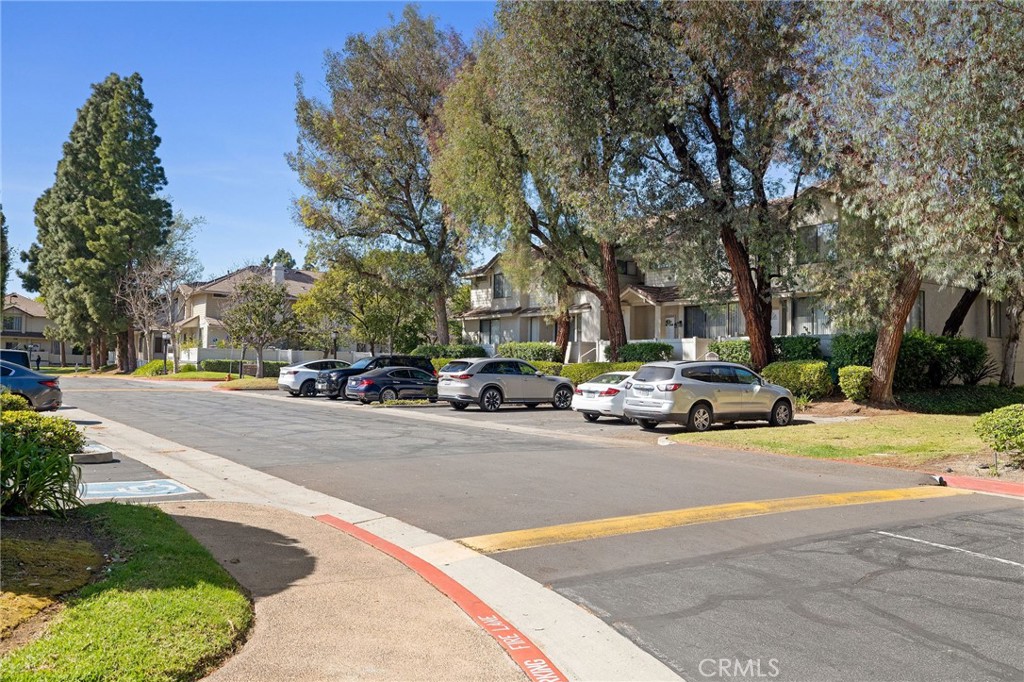 2571 Plaza Del Amo 109