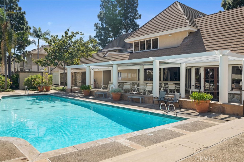 2571 Plaza Del Amo 109