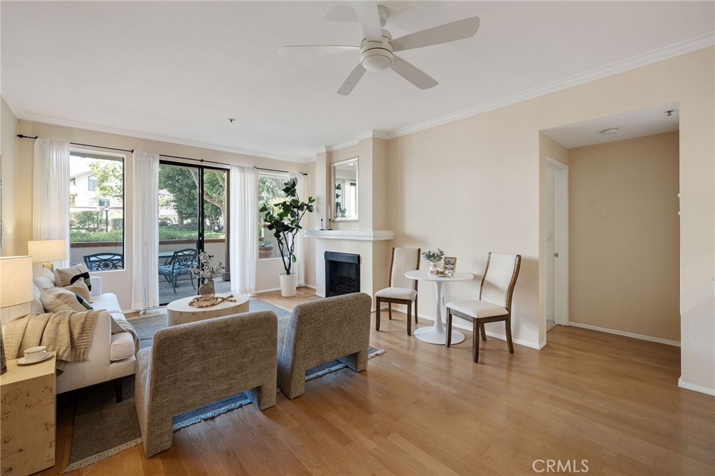 2571 Plaza Del Amo 109