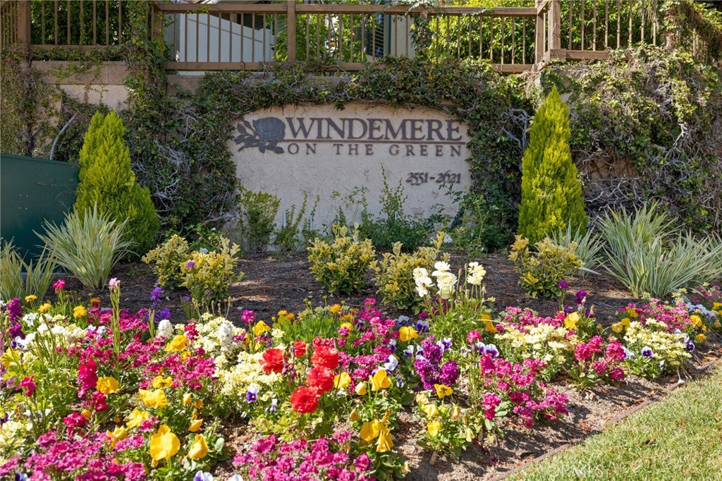 2571 Plaza Del Amo 109