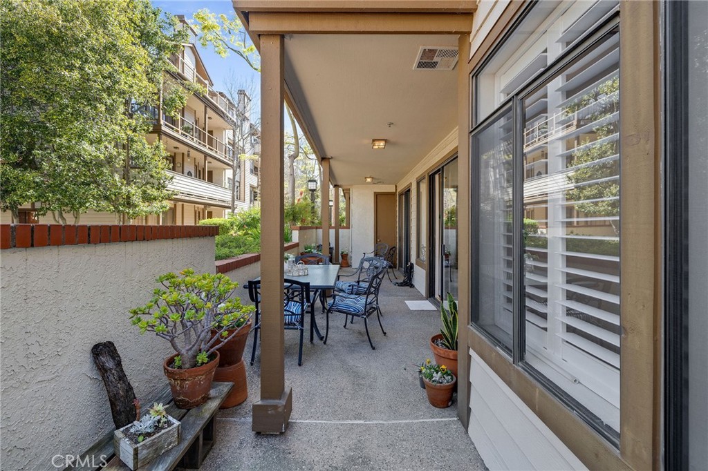 2571 Plaza Del Amo 109