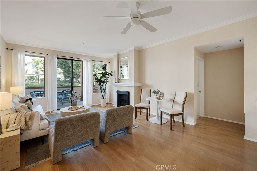 2571 Plaza Del Amo 109