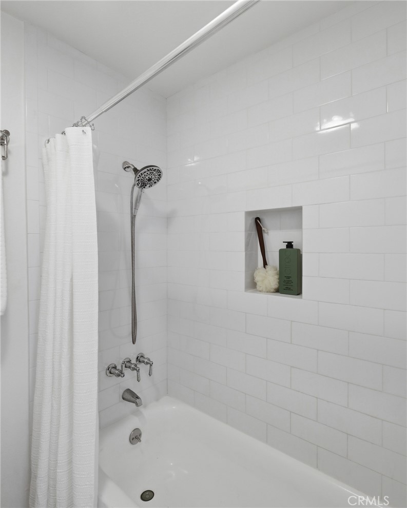 565 Esplanade 312
