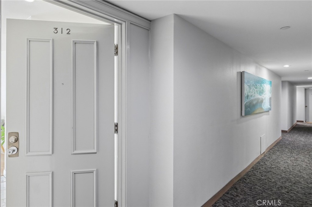 565 Esplanade 312