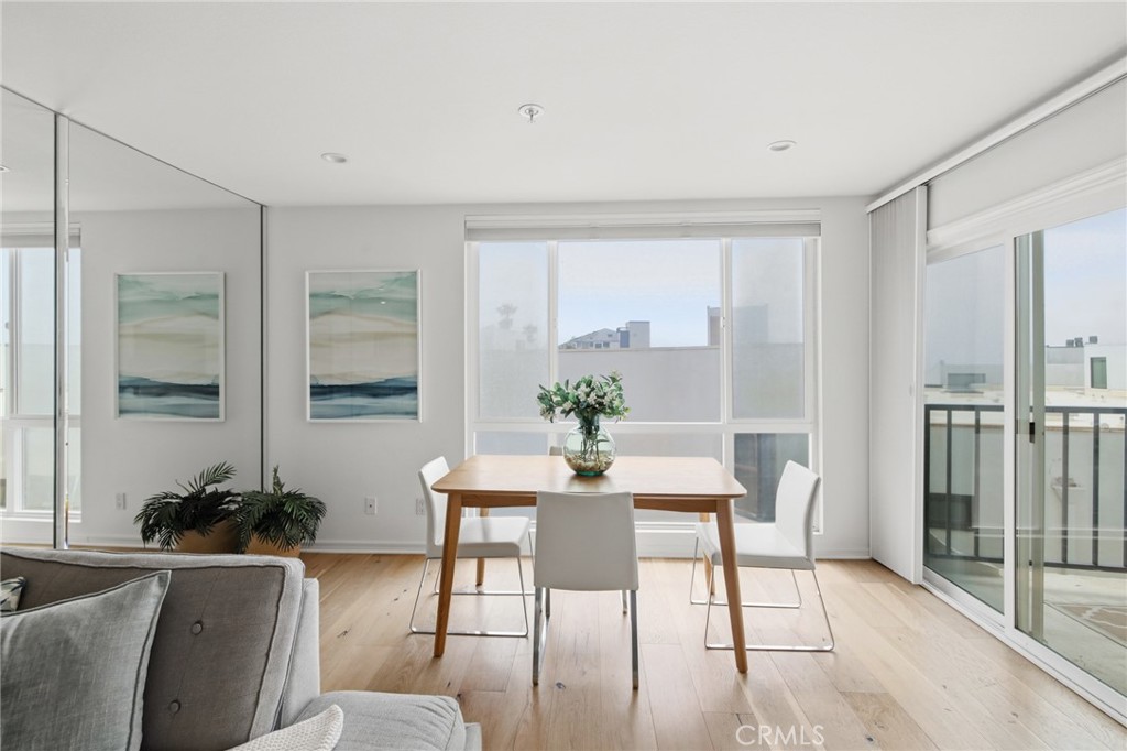 565 Esplanade 312