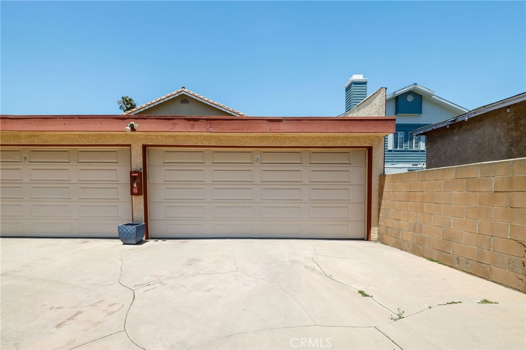 2703 Rockefeller