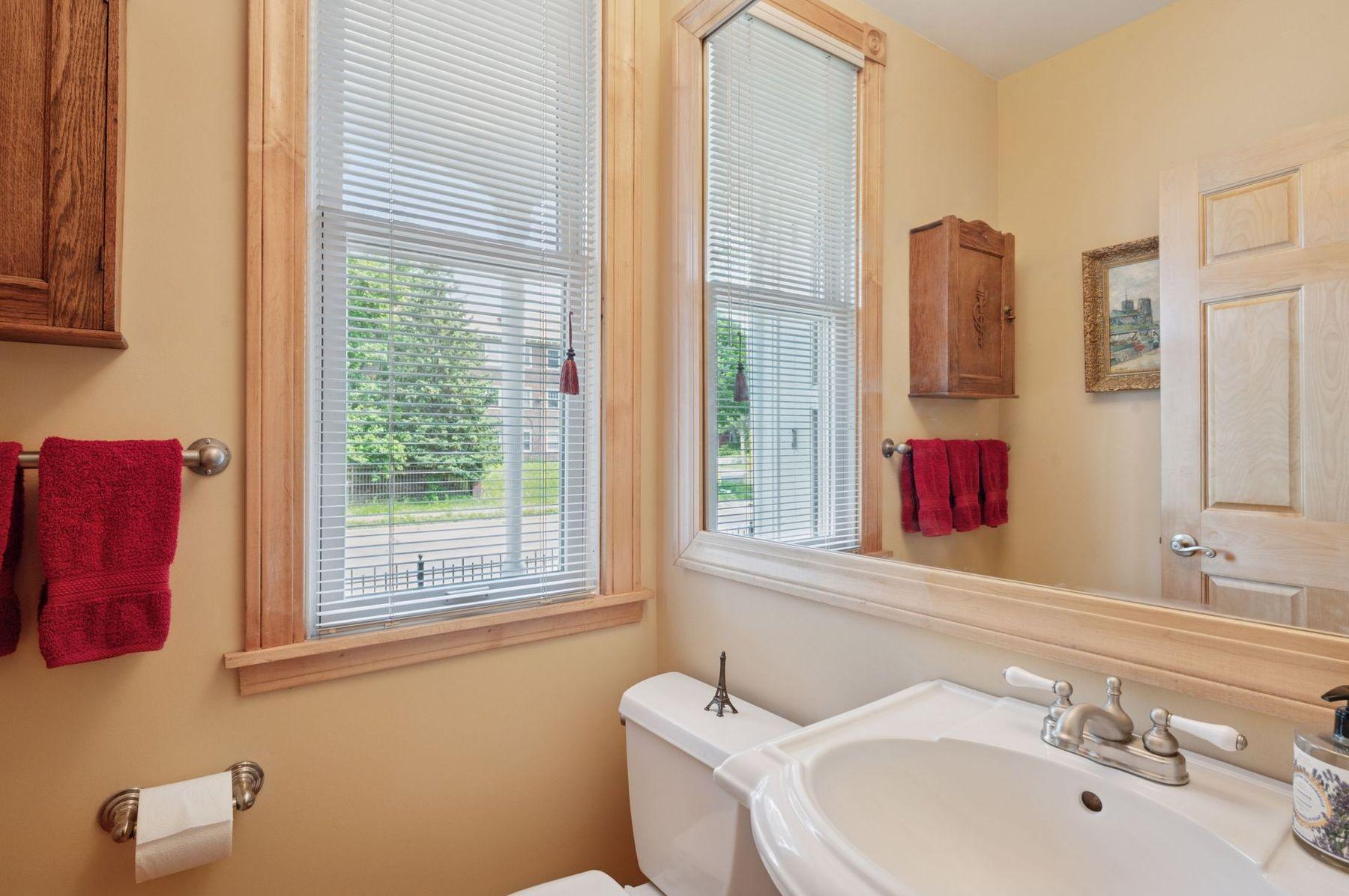 2601 Portland Avenue