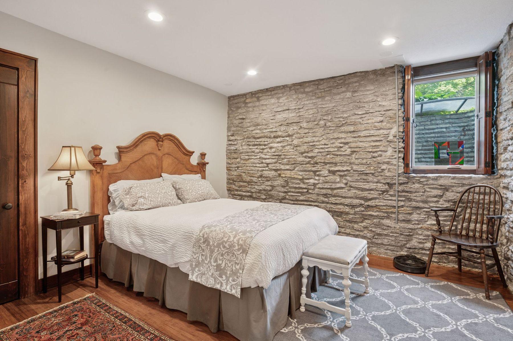 2601 Portland Avenue