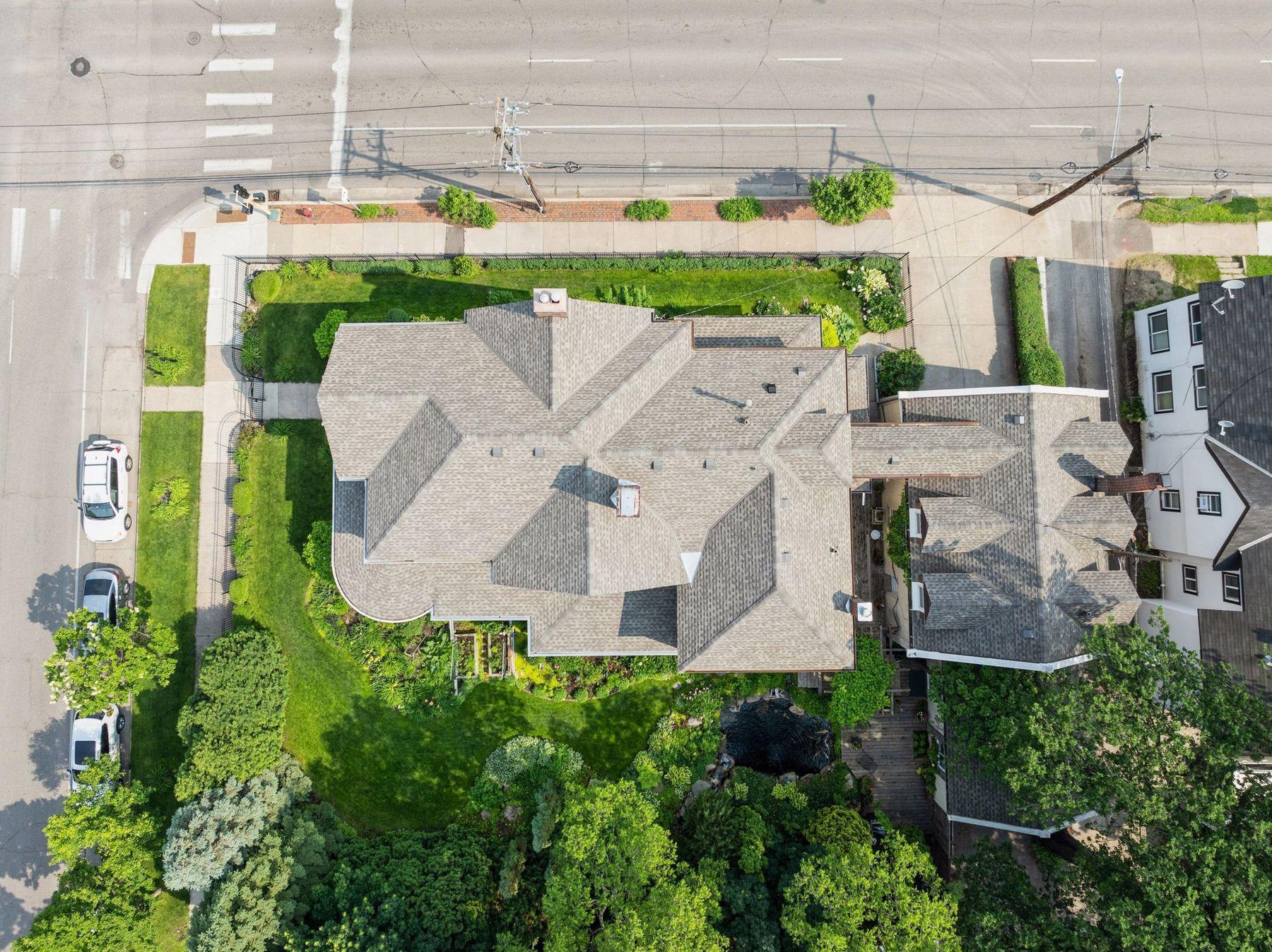 2601 Portland Avenue