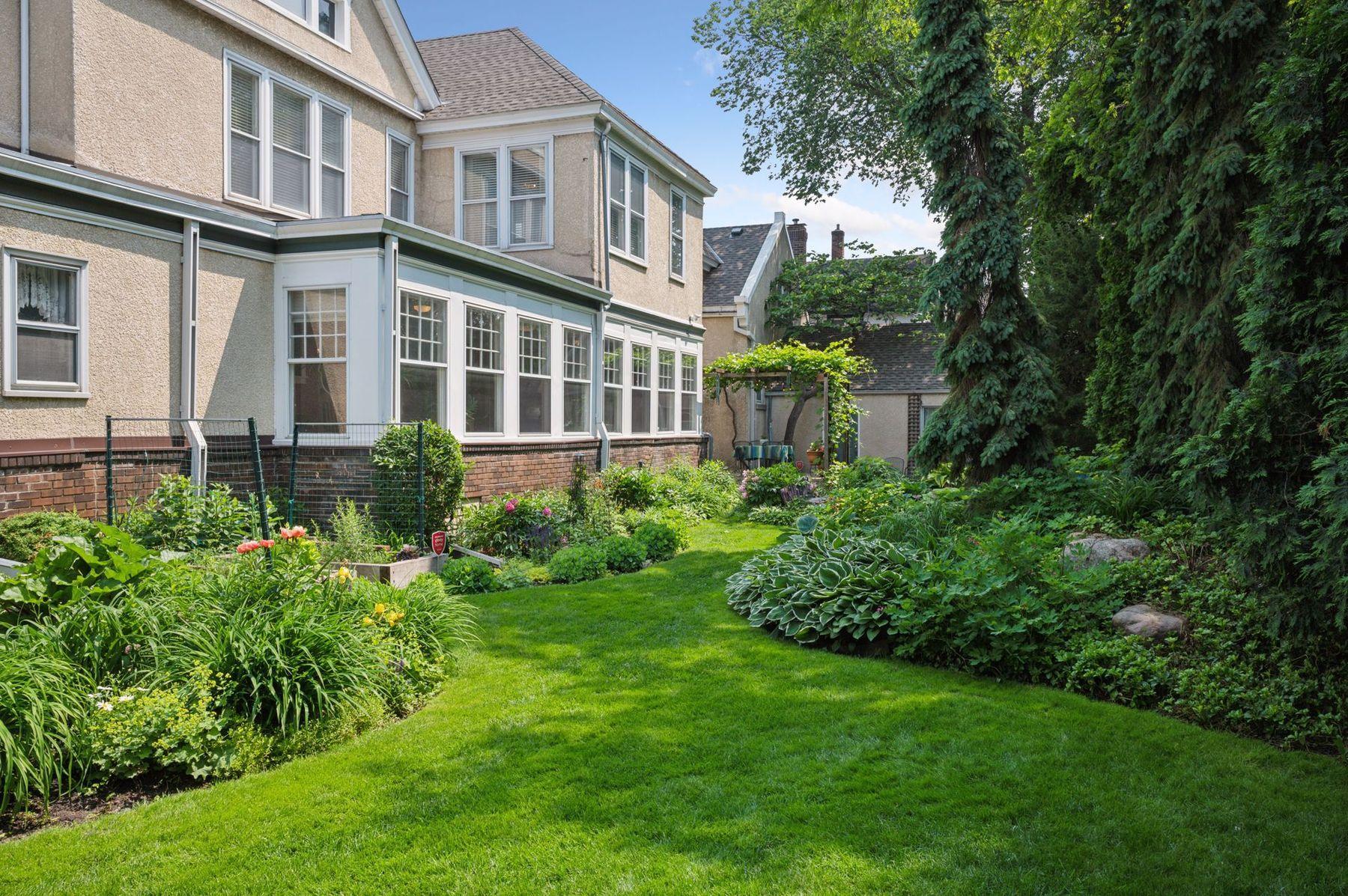 2601 Portland Avenue