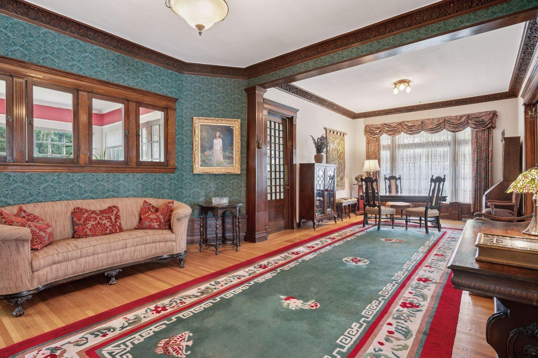 2601 Portland Avenue