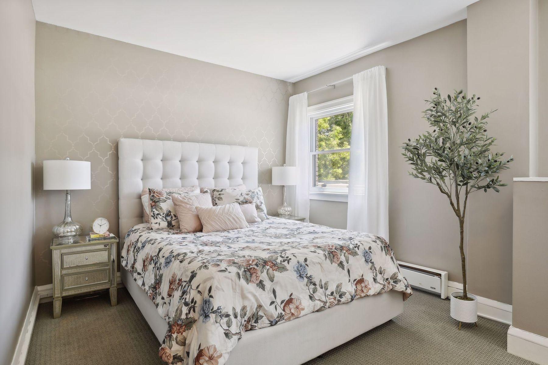 79 Western Avenue N Unit: 304