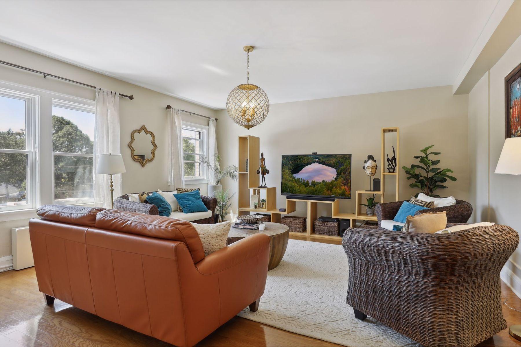 79 Western Avenue N Unit: 304
