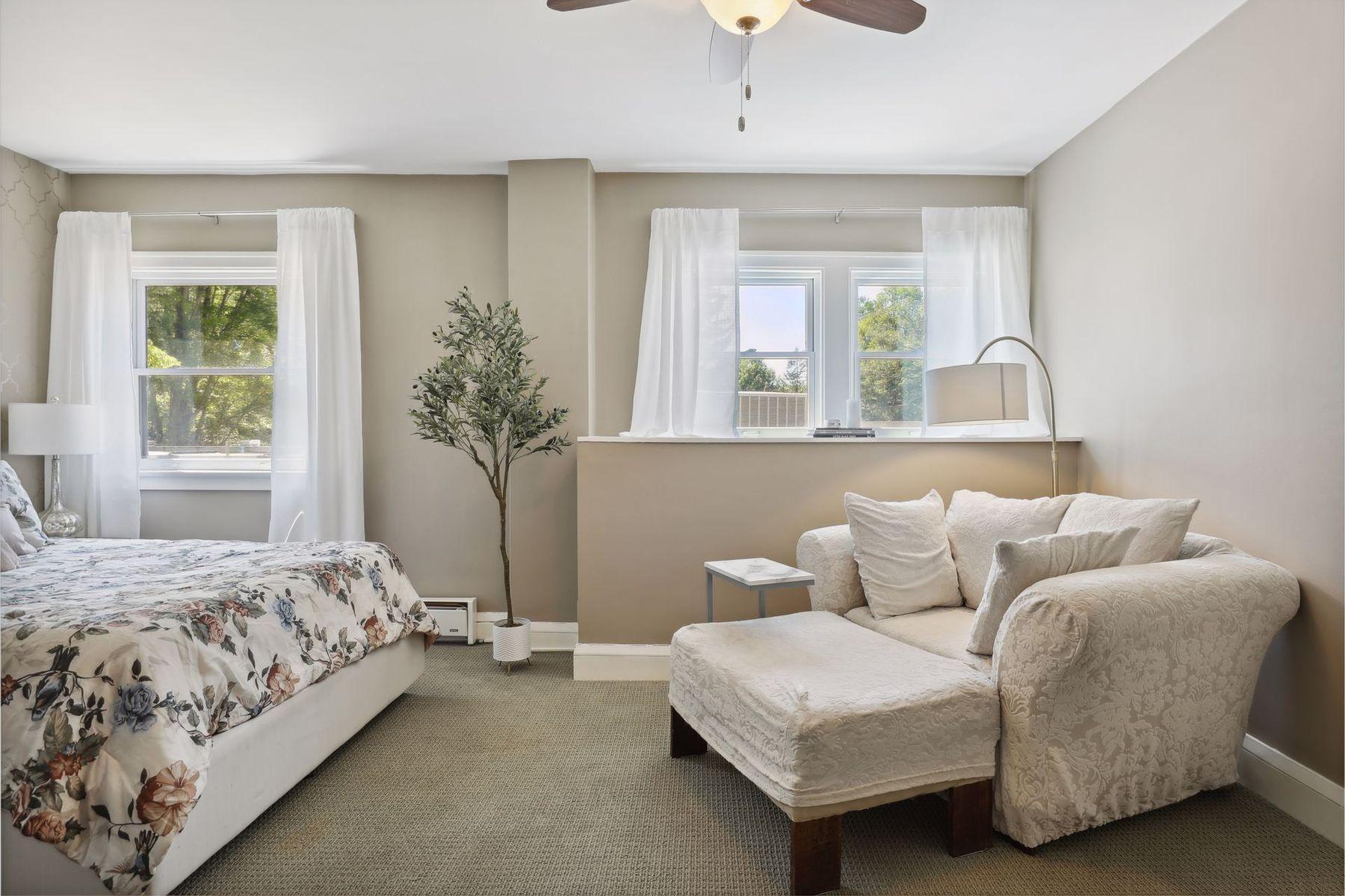 79 Western Avenue N Unit: 304