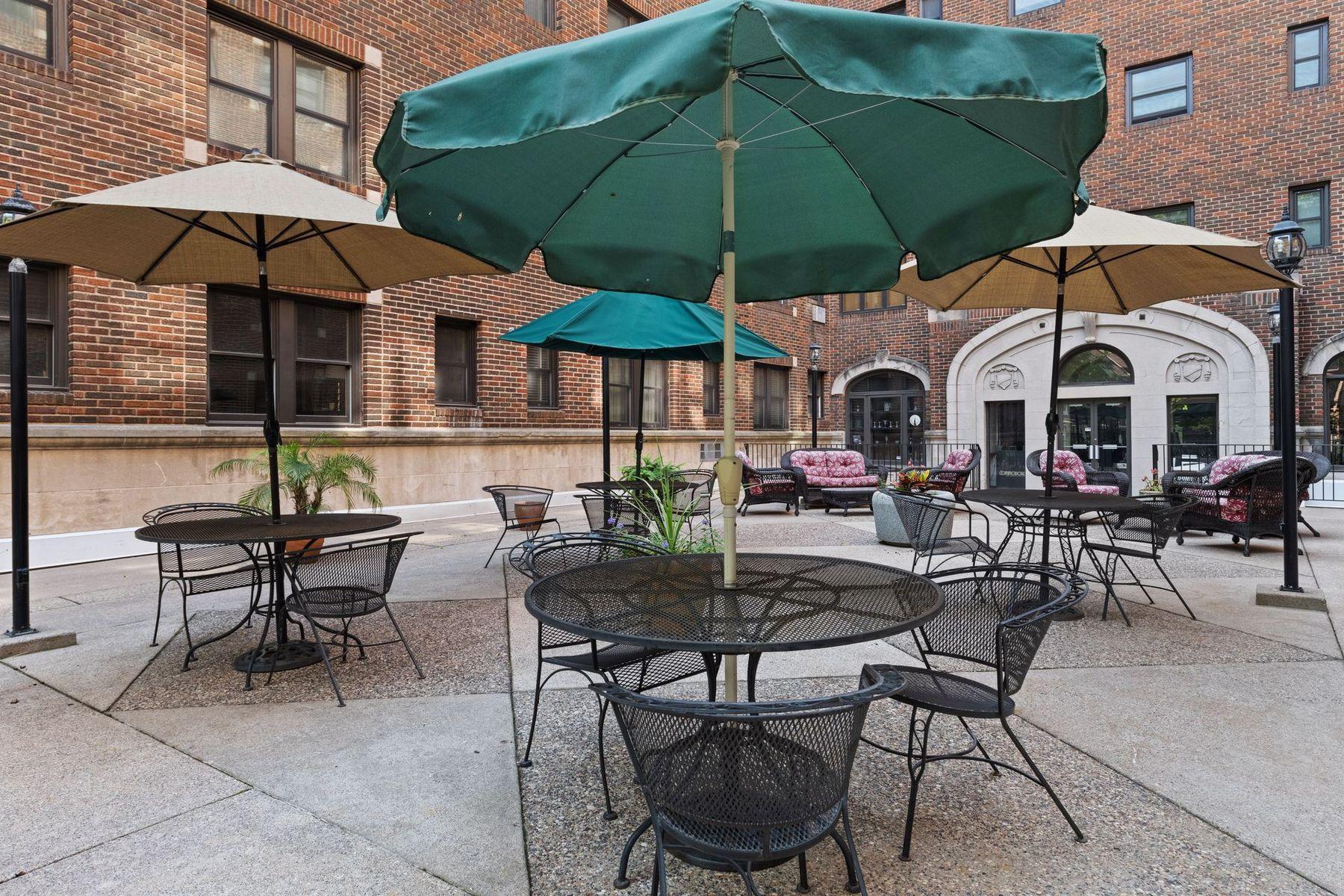 79 Western Avenue N Unit: 304