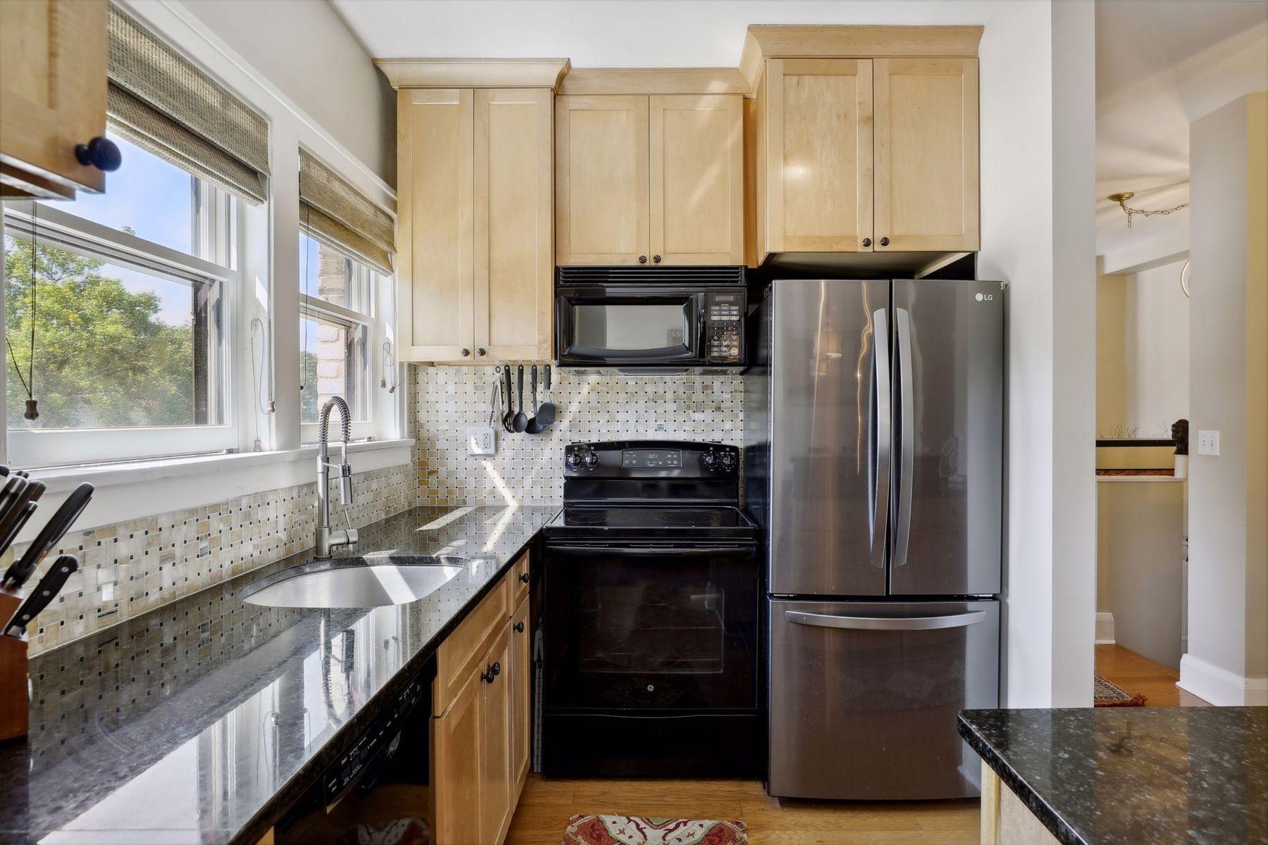 79 Western Avenue N Unit: 304