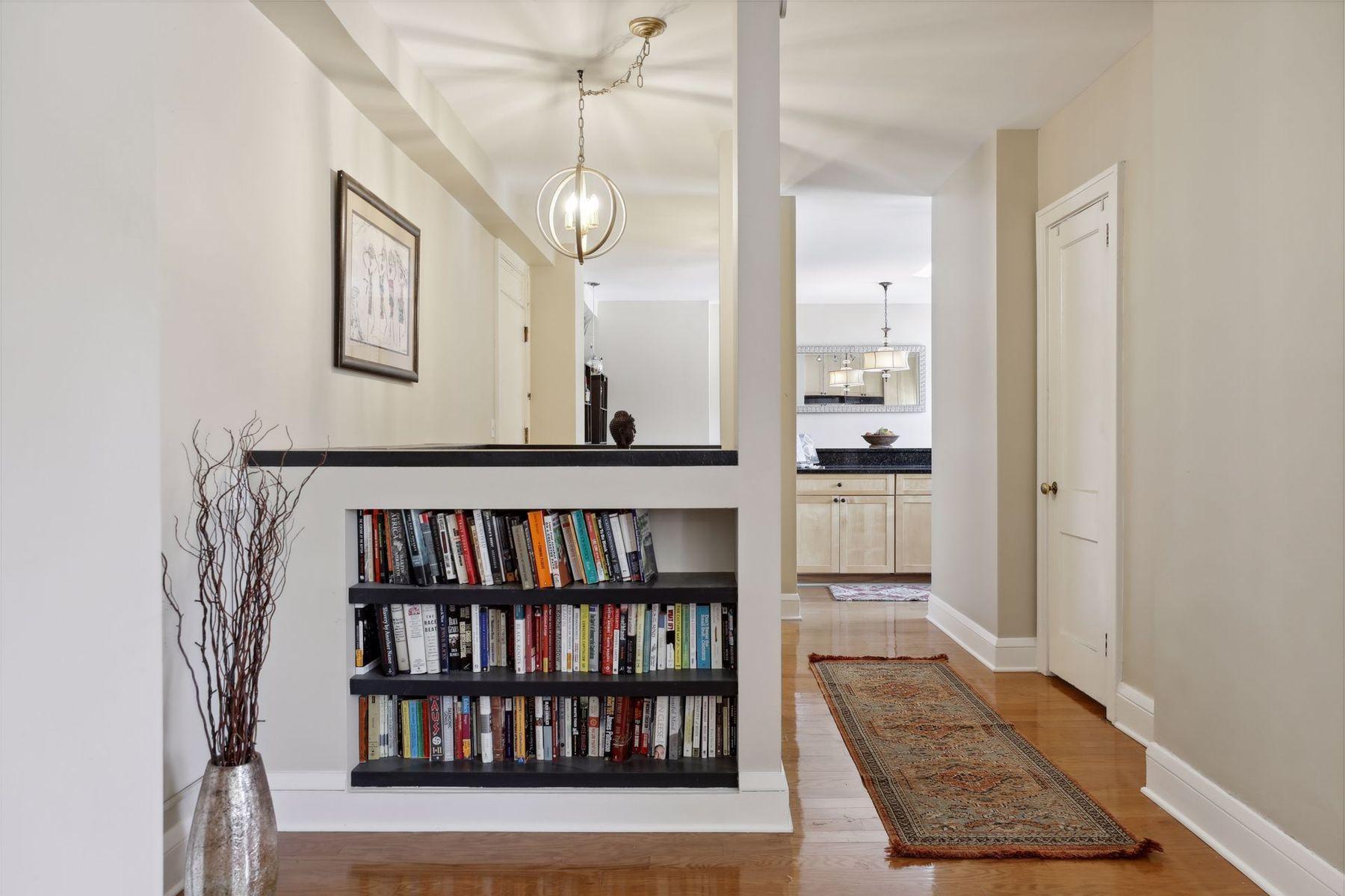 79 Western Avenue N Unit: 304