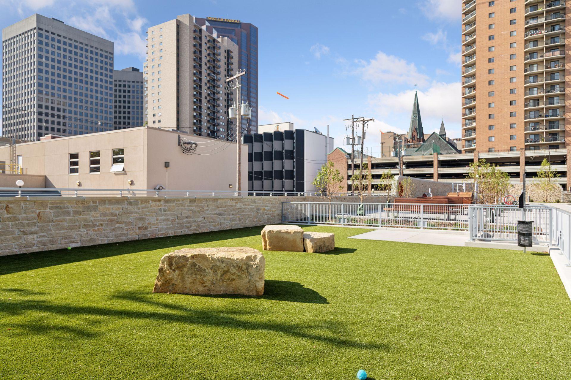 500 Robert Street N Unit: 608