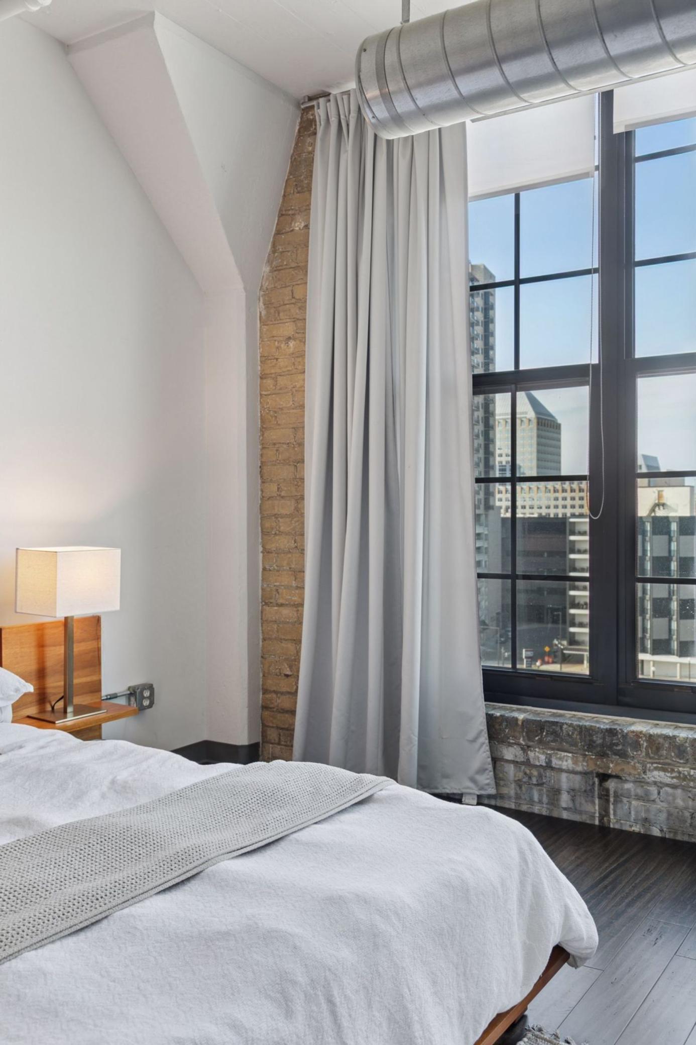 500 Robert Street N Unit: 608