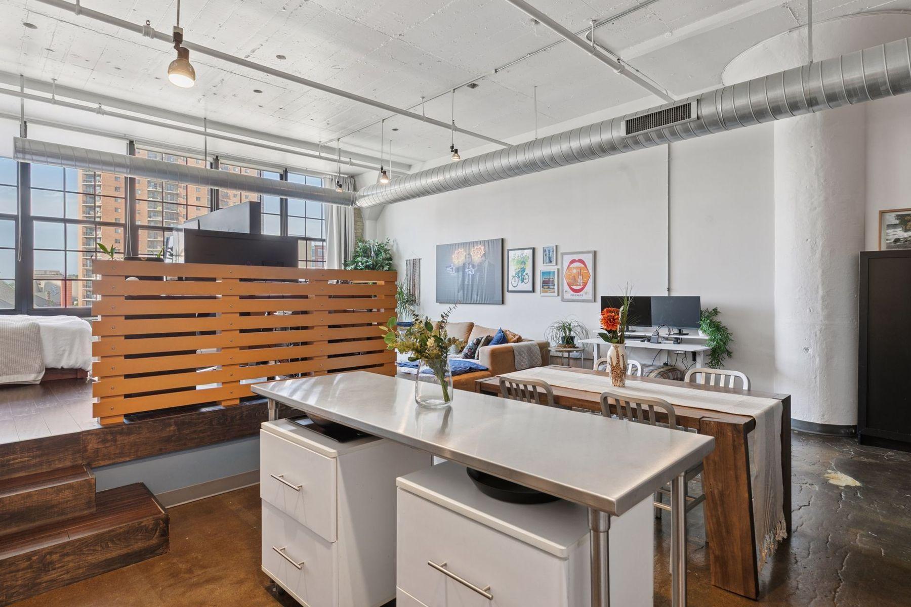 500 Robert Street N Unit: 608