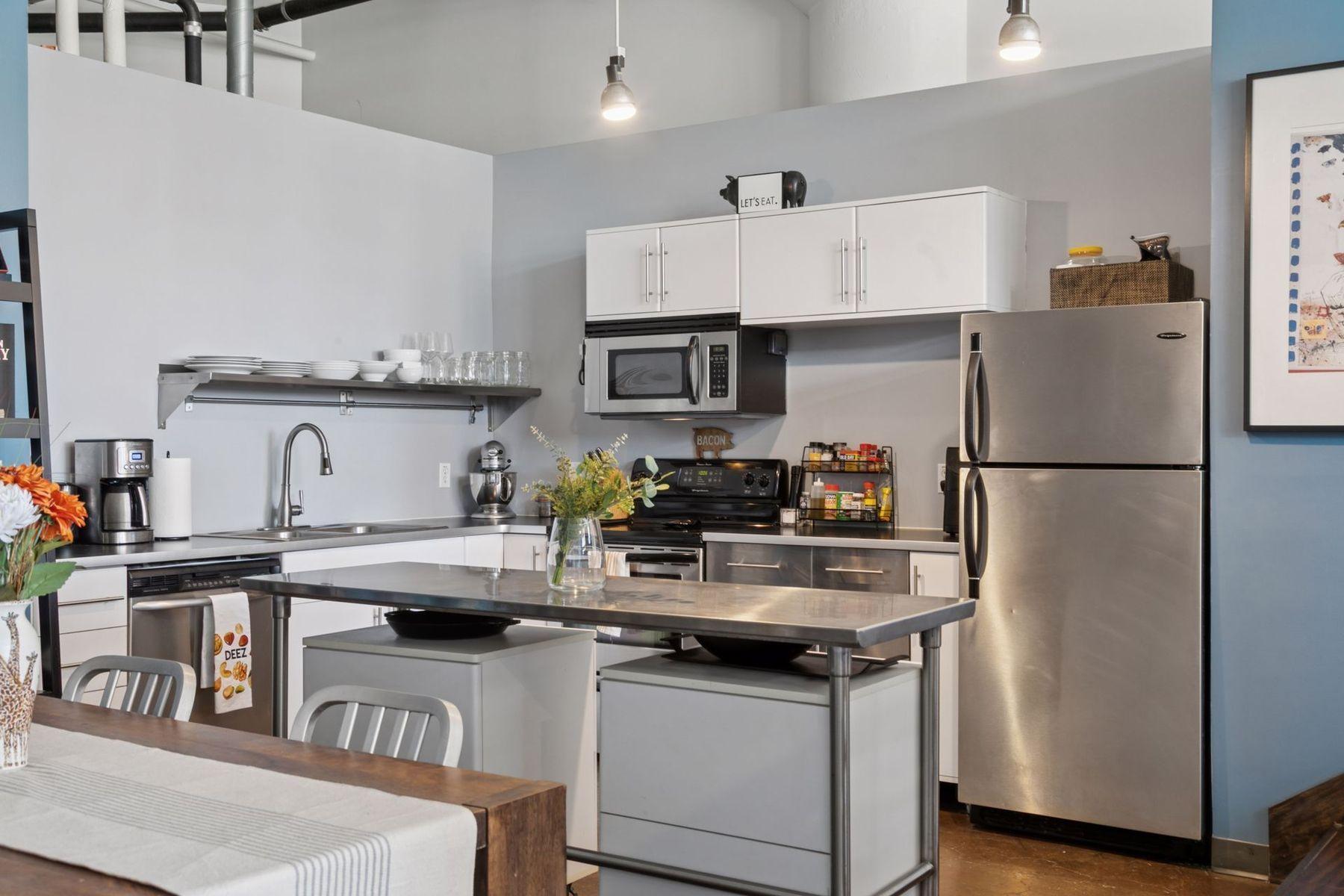 500 Robert Street N Unit: 608