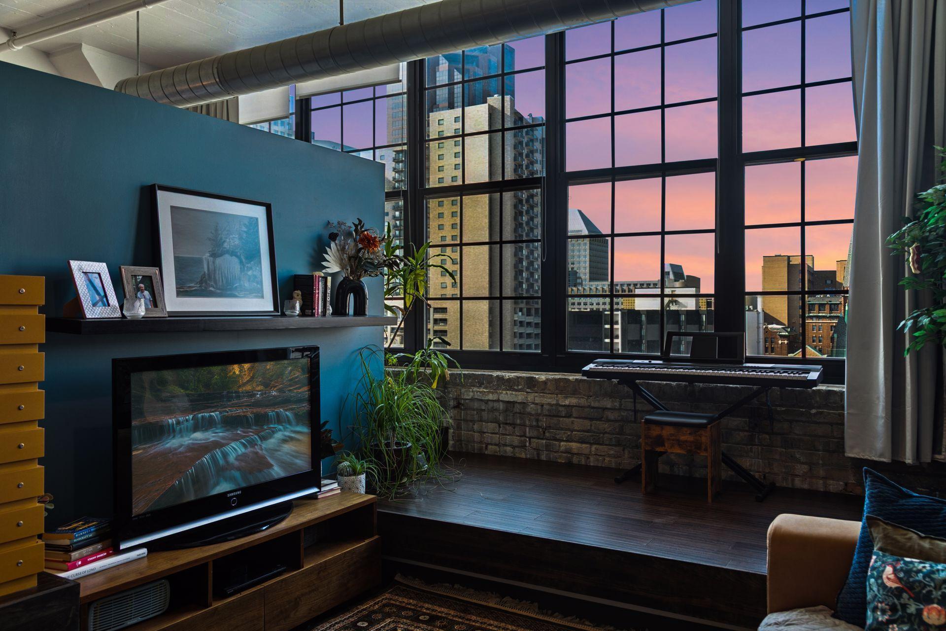 500 Robert Street N Unit: 608