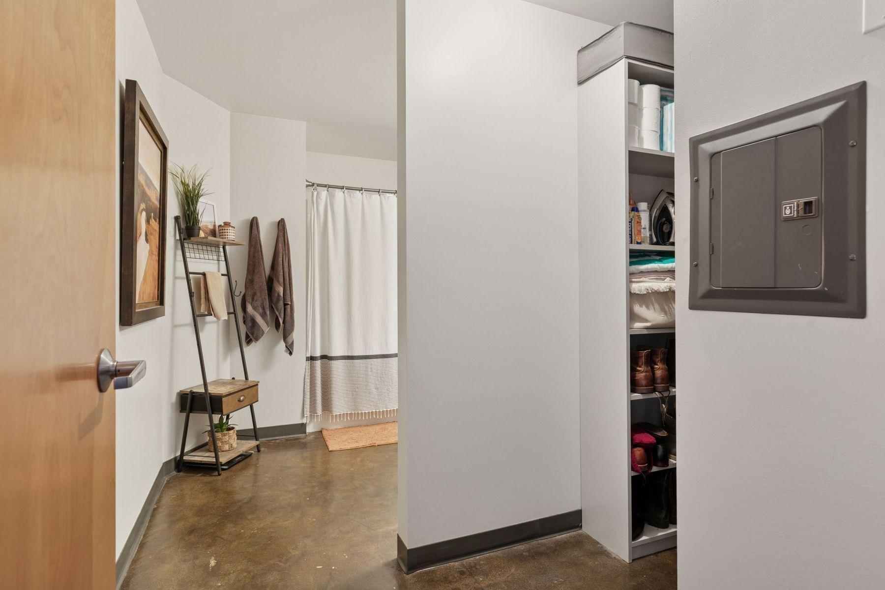 500 Robert Street N Unit: 608