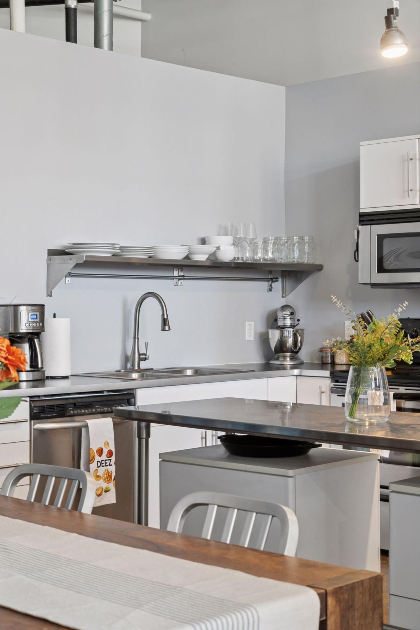 500 Robert Street N Unit: 608