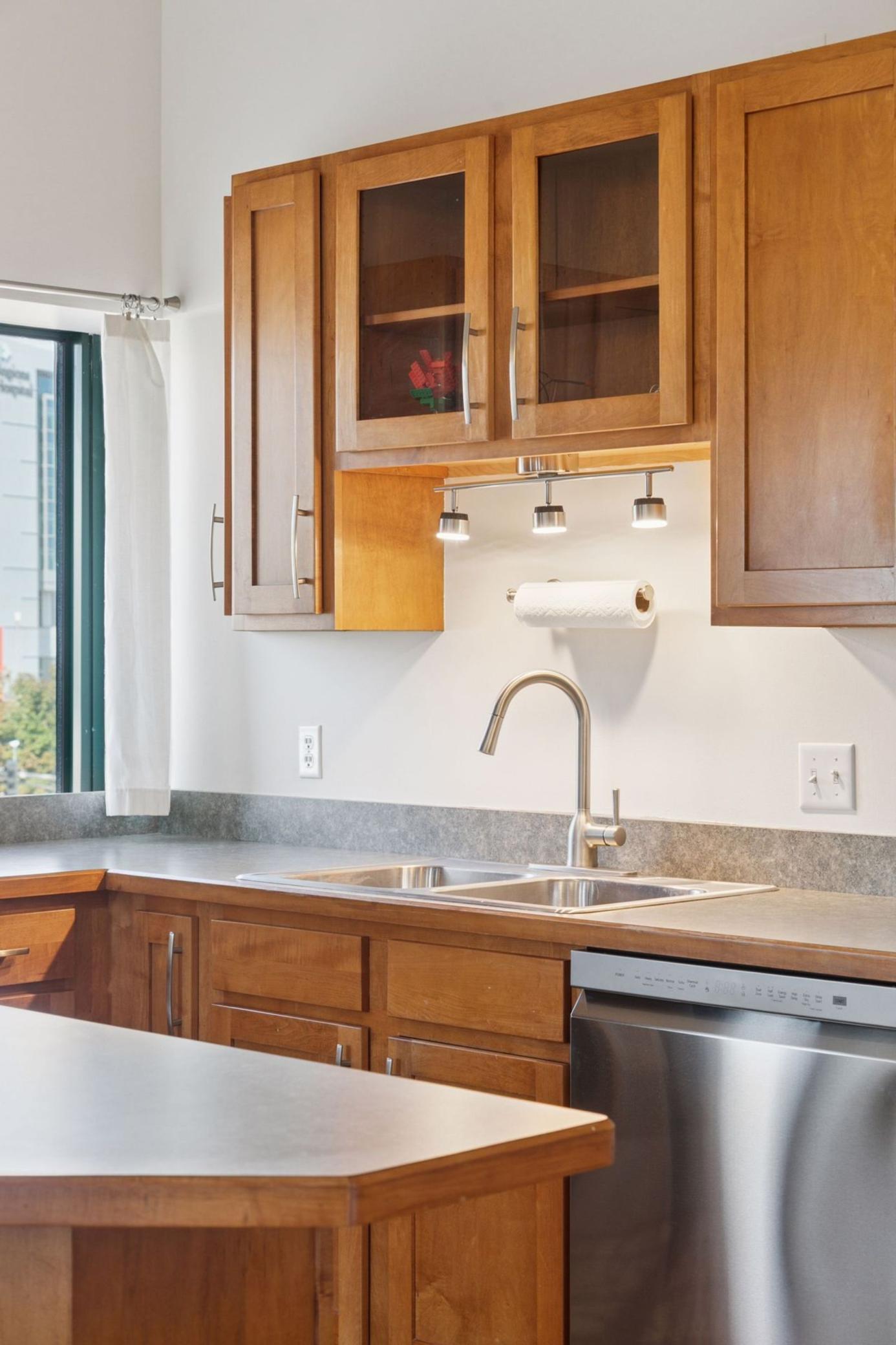 523 Jackson Street Unit: 302