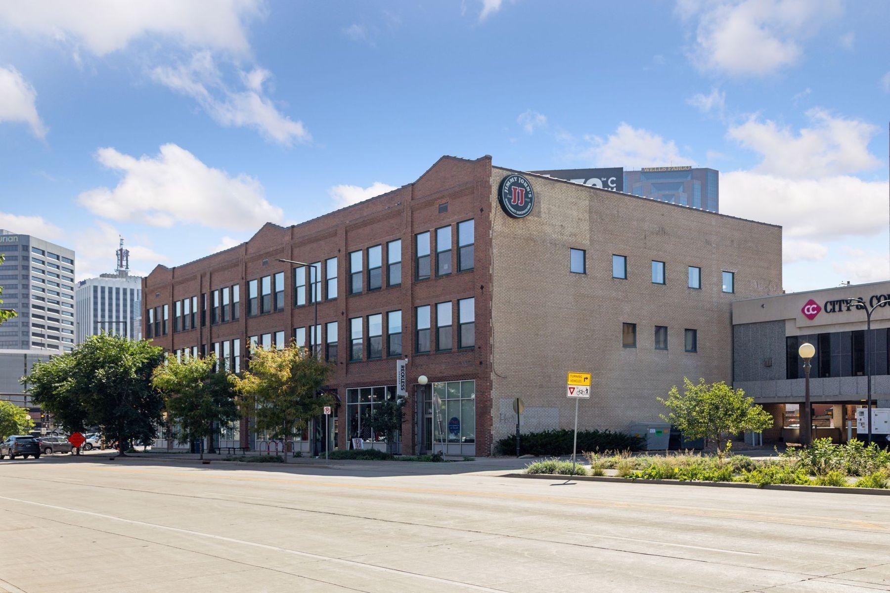 523 Jackson Street Unit: 302