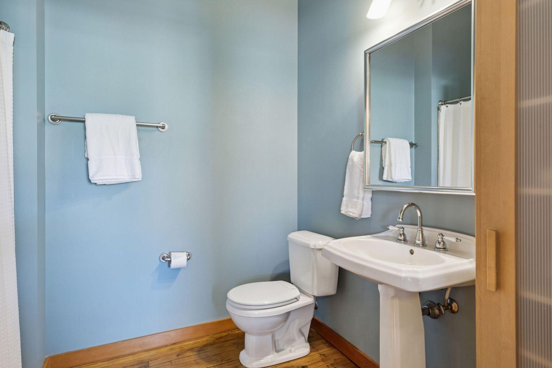 523 Jackson Street Unit: 302