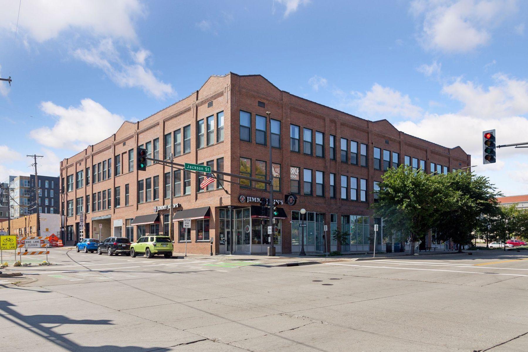 523 Jackson Street Unit: 302