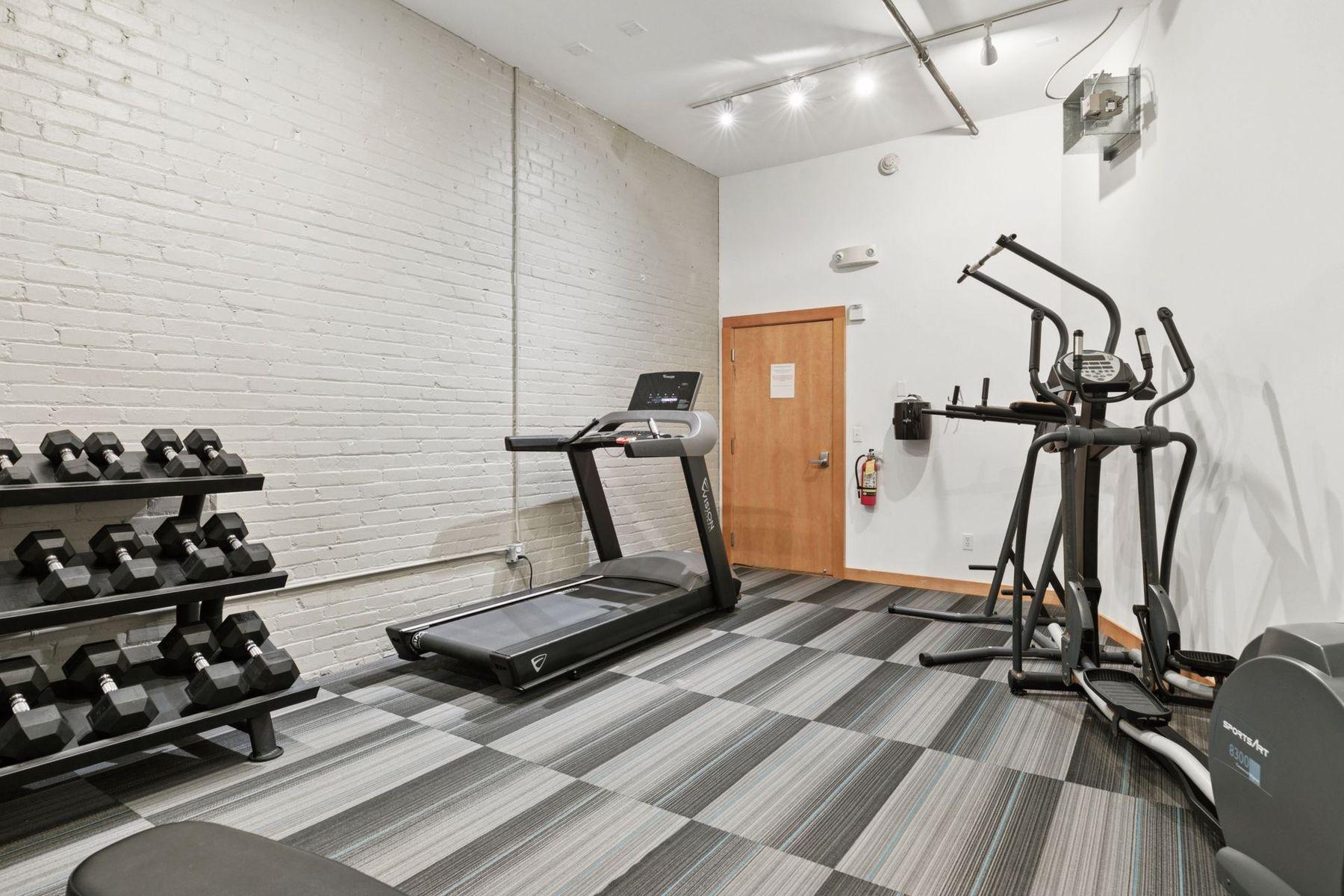 523 Jackson Street Unit: 302