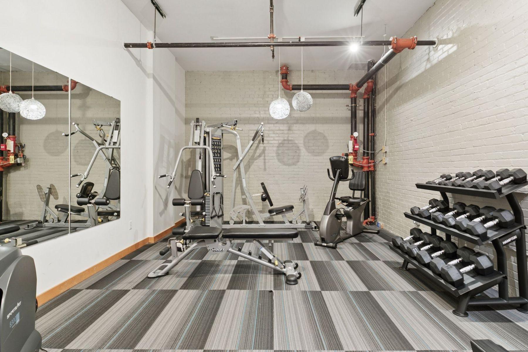 523 Jackson Street Unit: 302