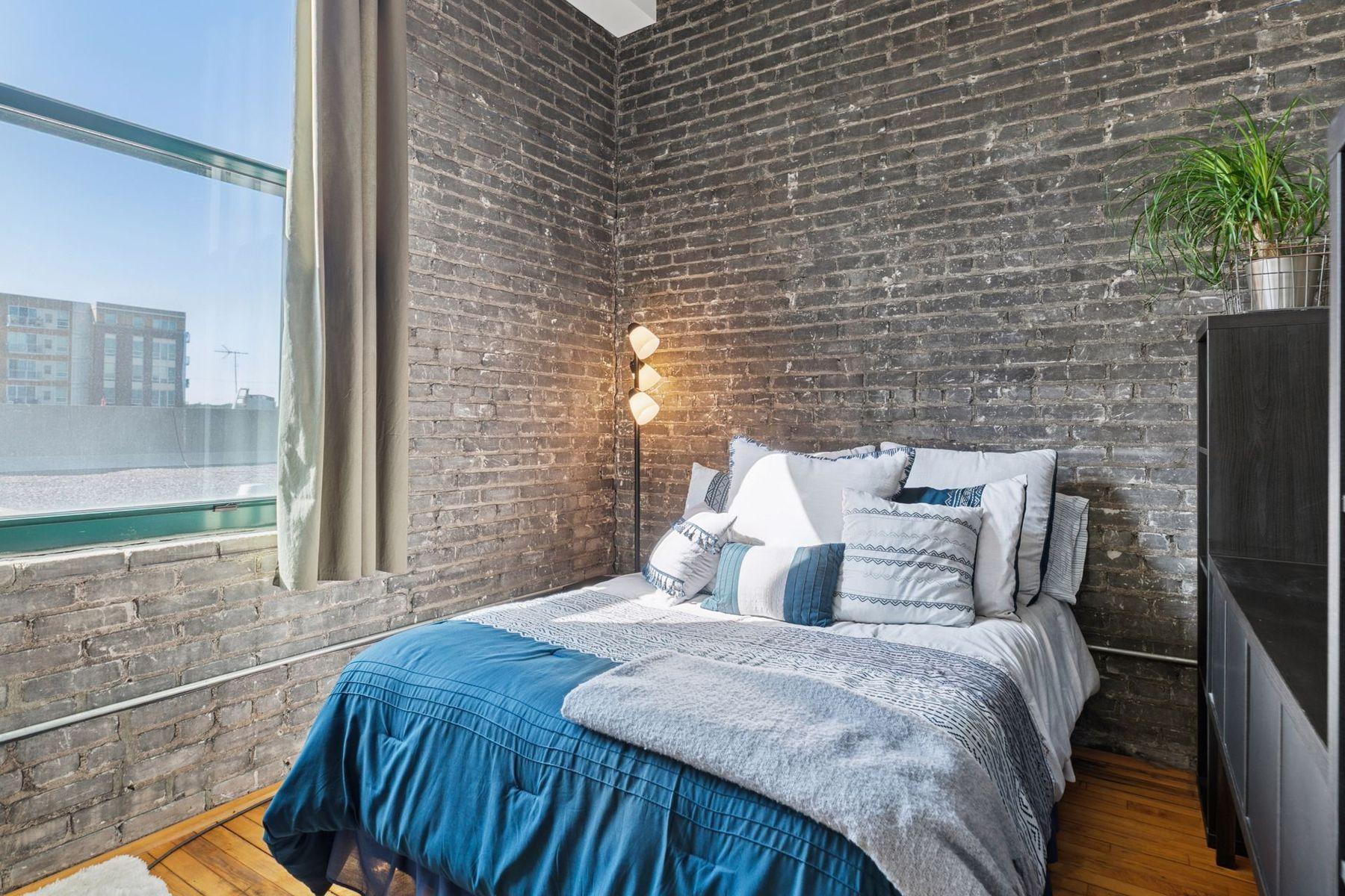 523 Jackson Street Unit: 302