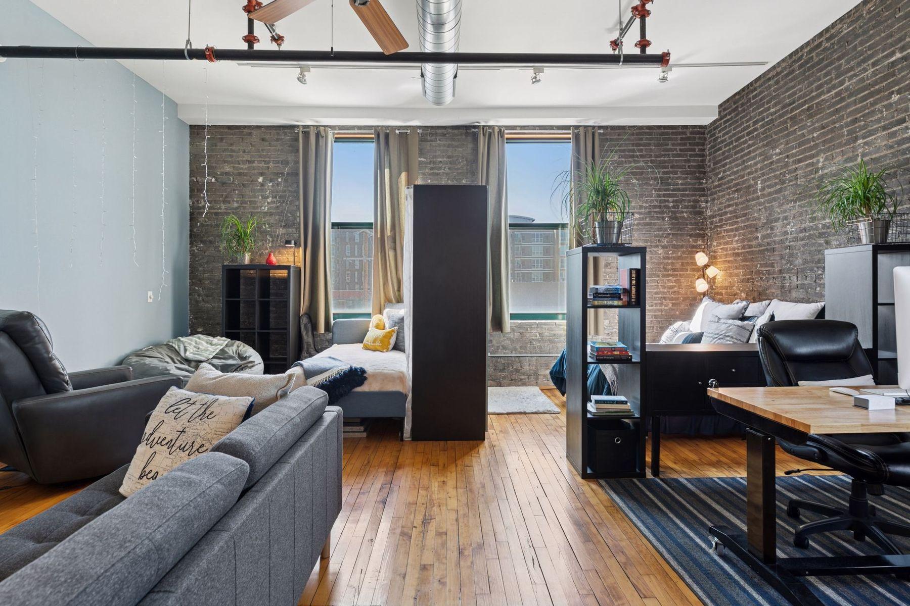 523 Jackson Street Unit: 302