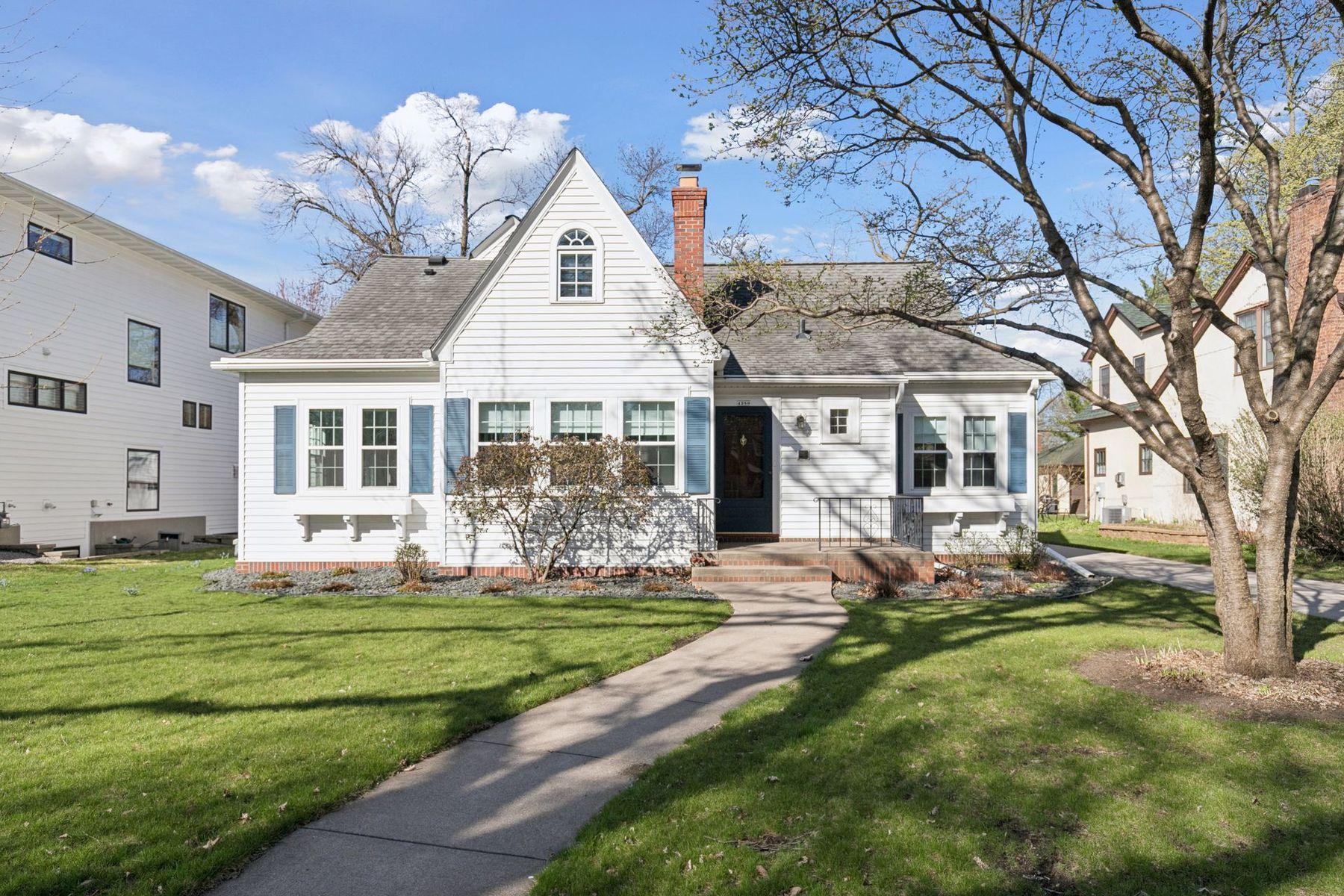 4380 Wooddale Avenue