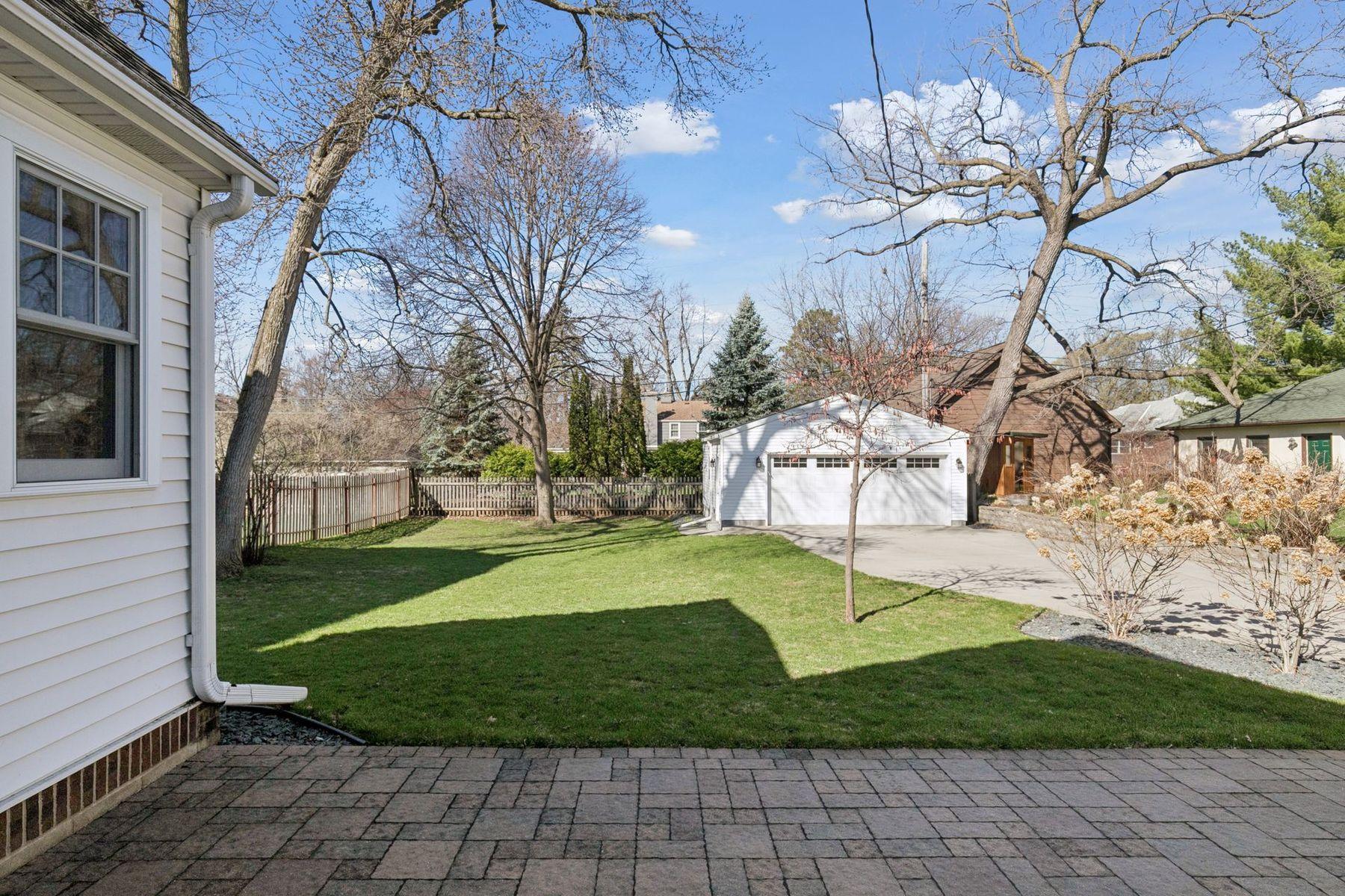 4380 Wooddale Avenue