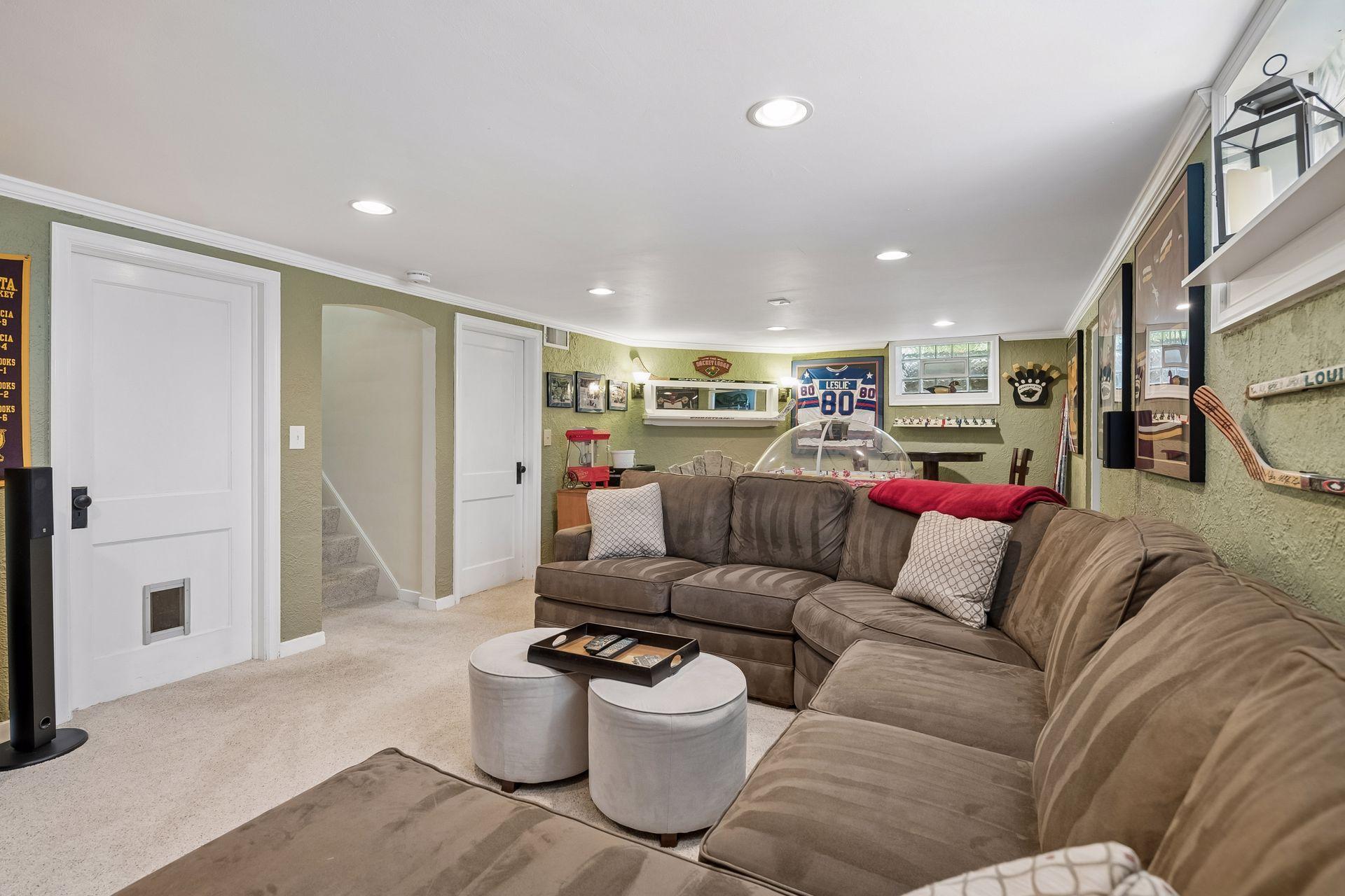 5636 Edgewater Boulevard