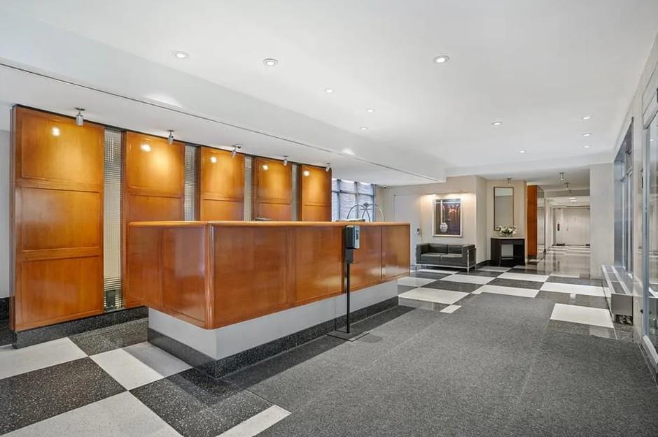 2 TUDOR CITY Place 9OS