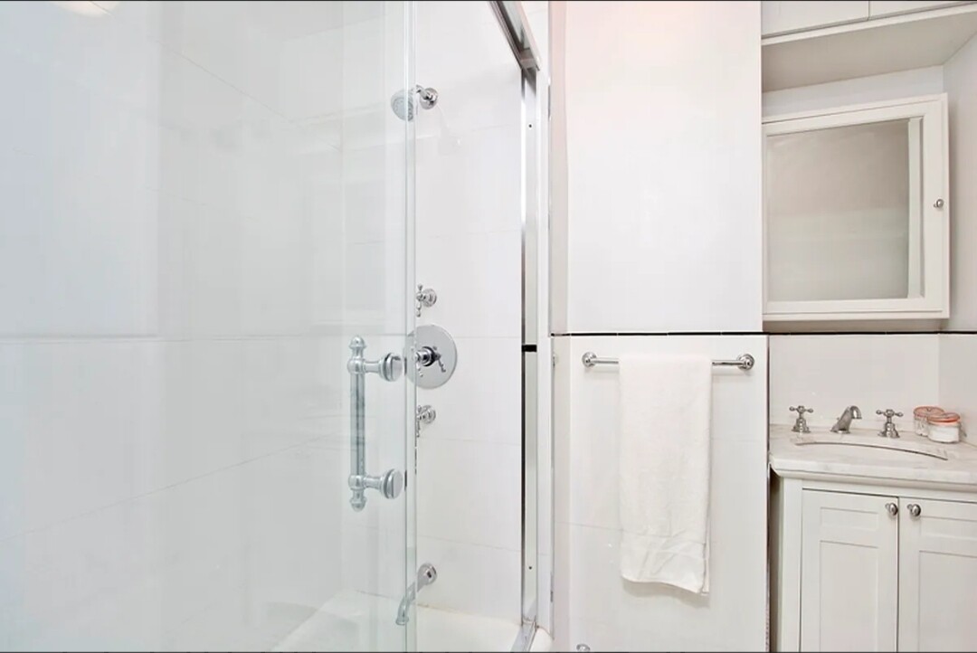 22 GROVE Street 5C