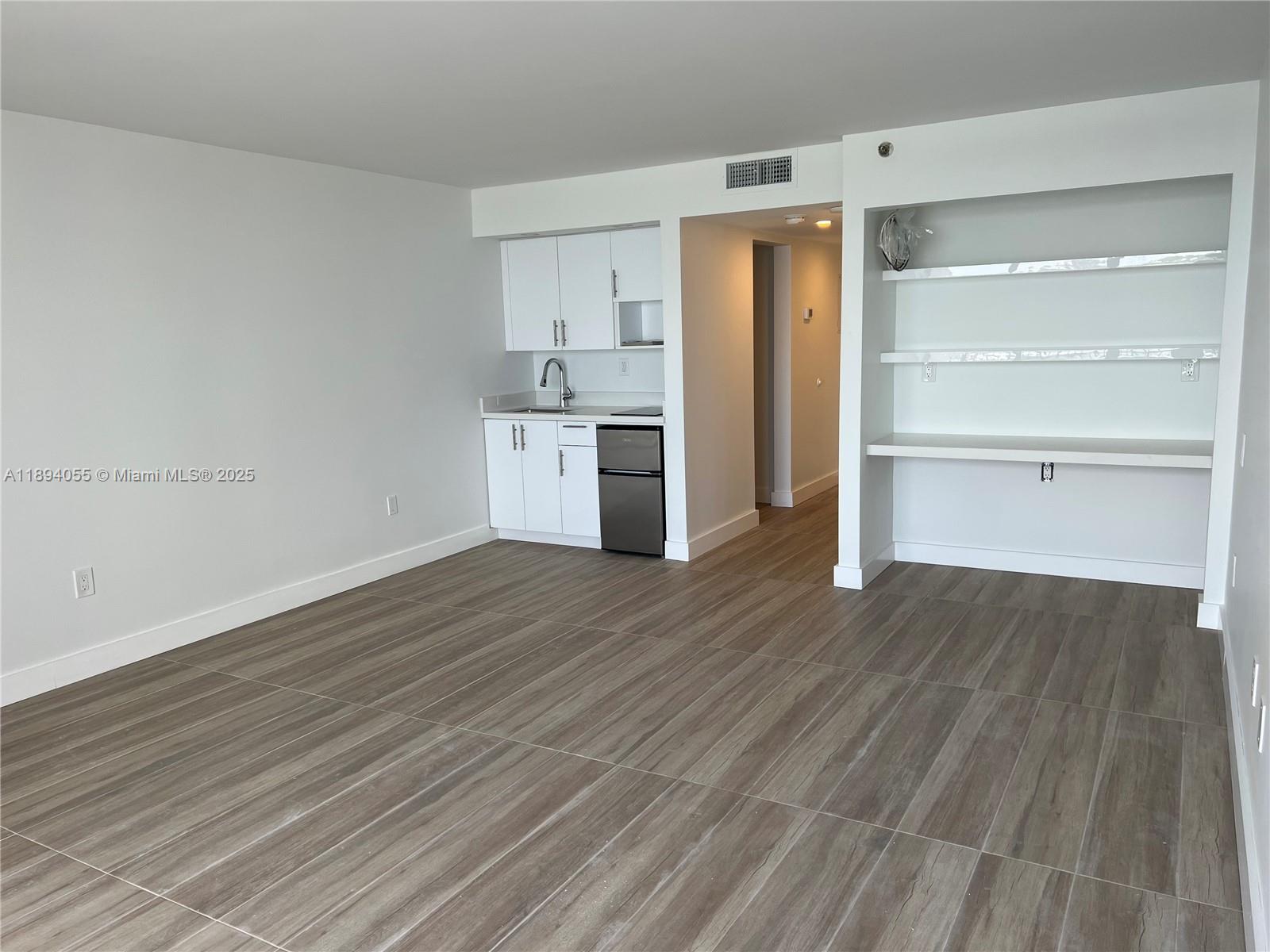 555 NE 15th St # 411