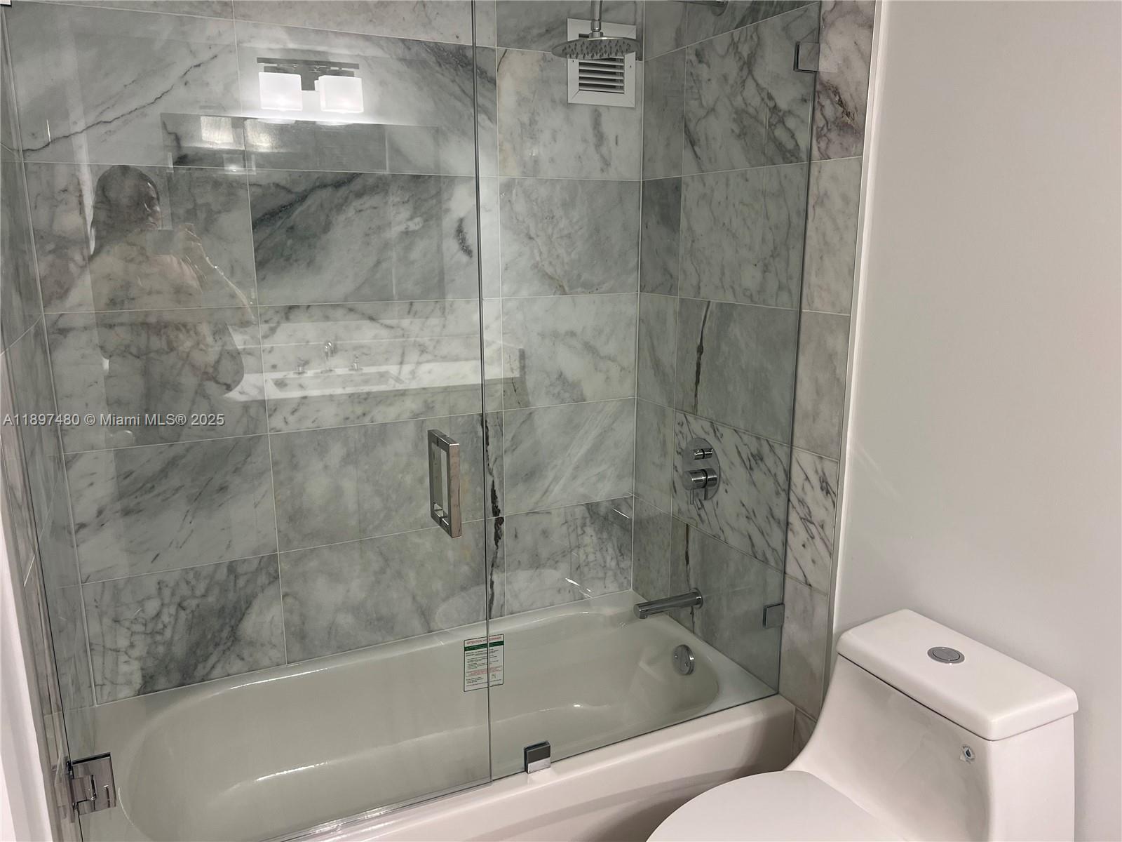 555 NE 15th St # 411