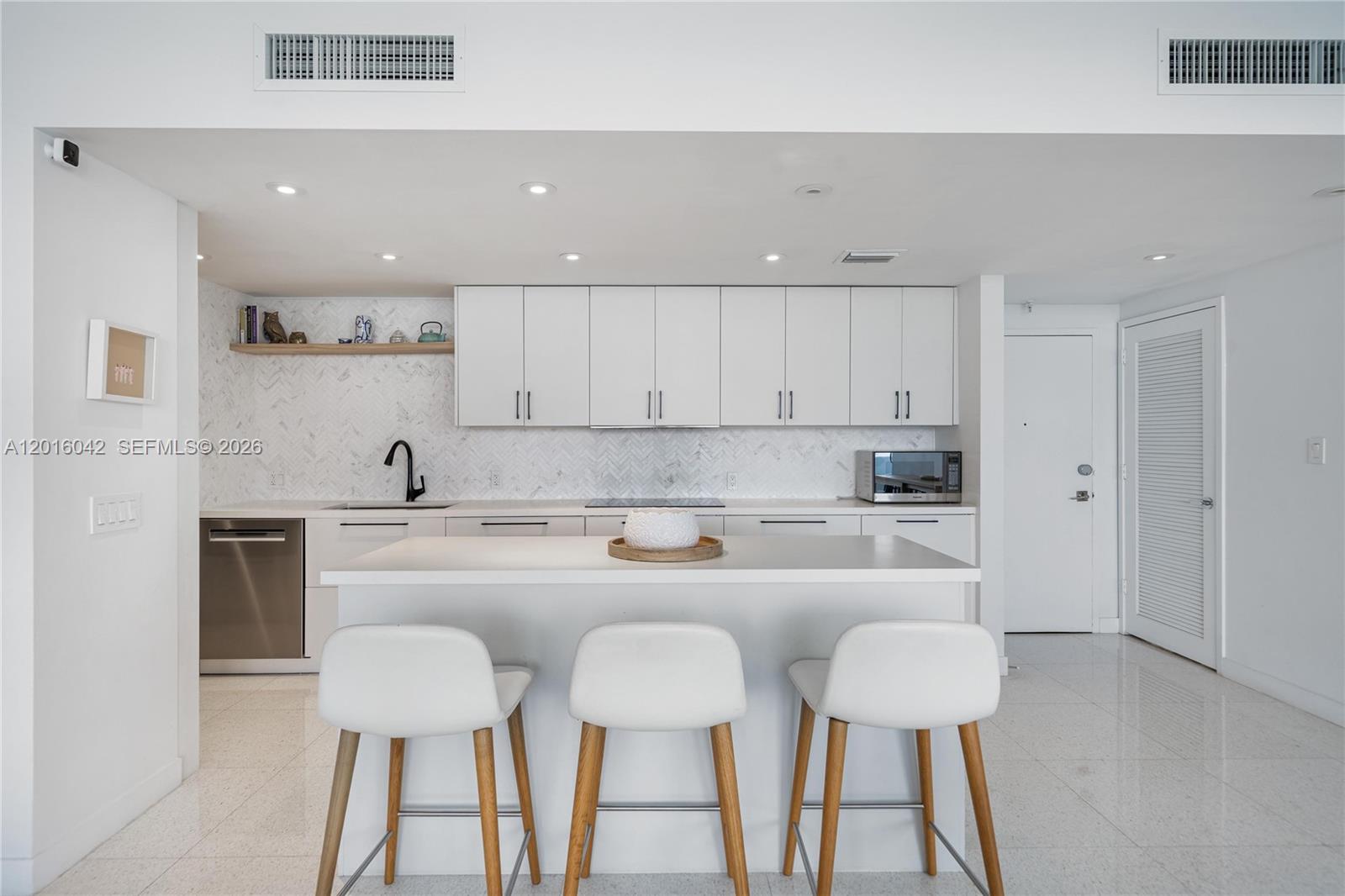20 Island Ave # 1401