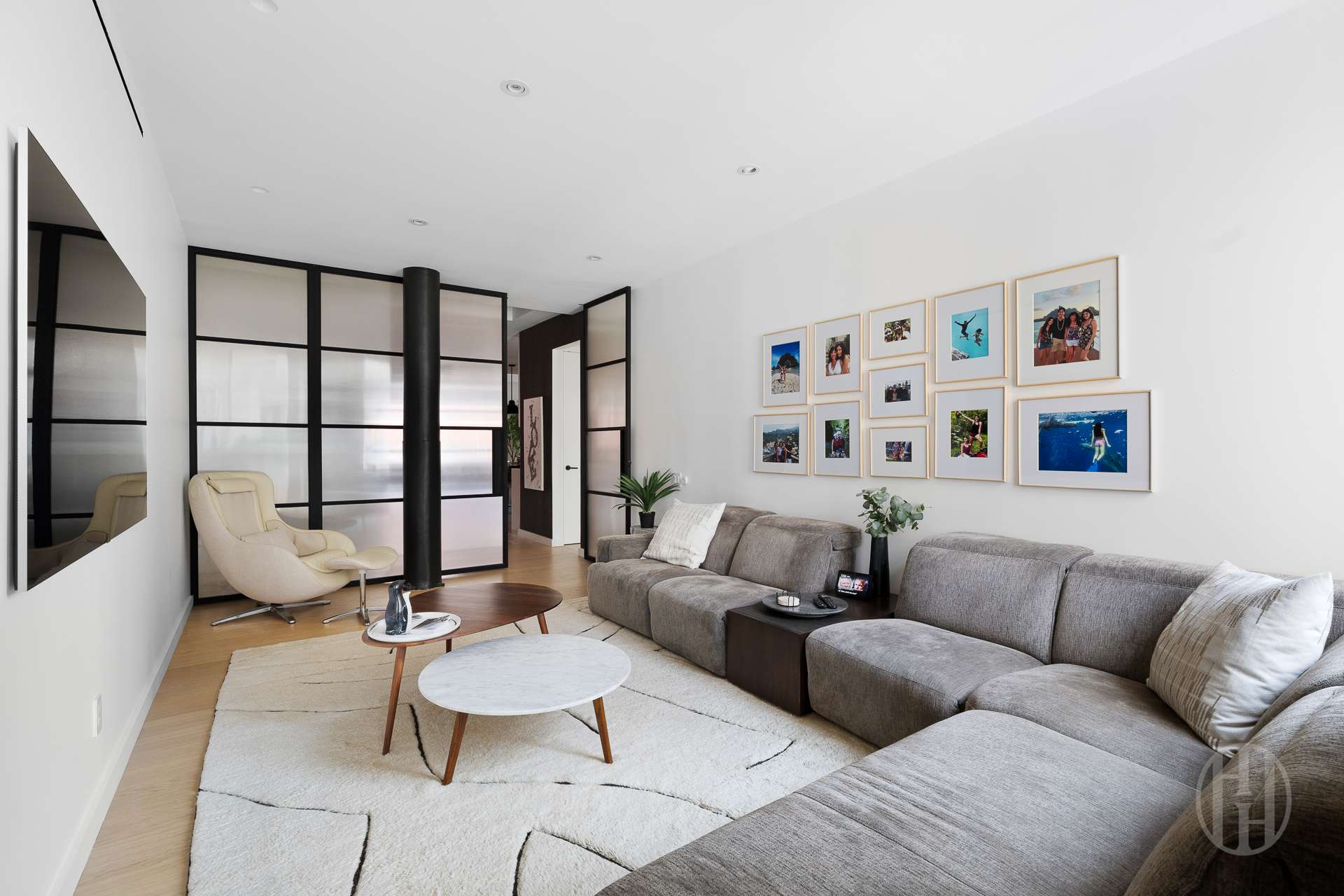 111 Barrow Street 8EF