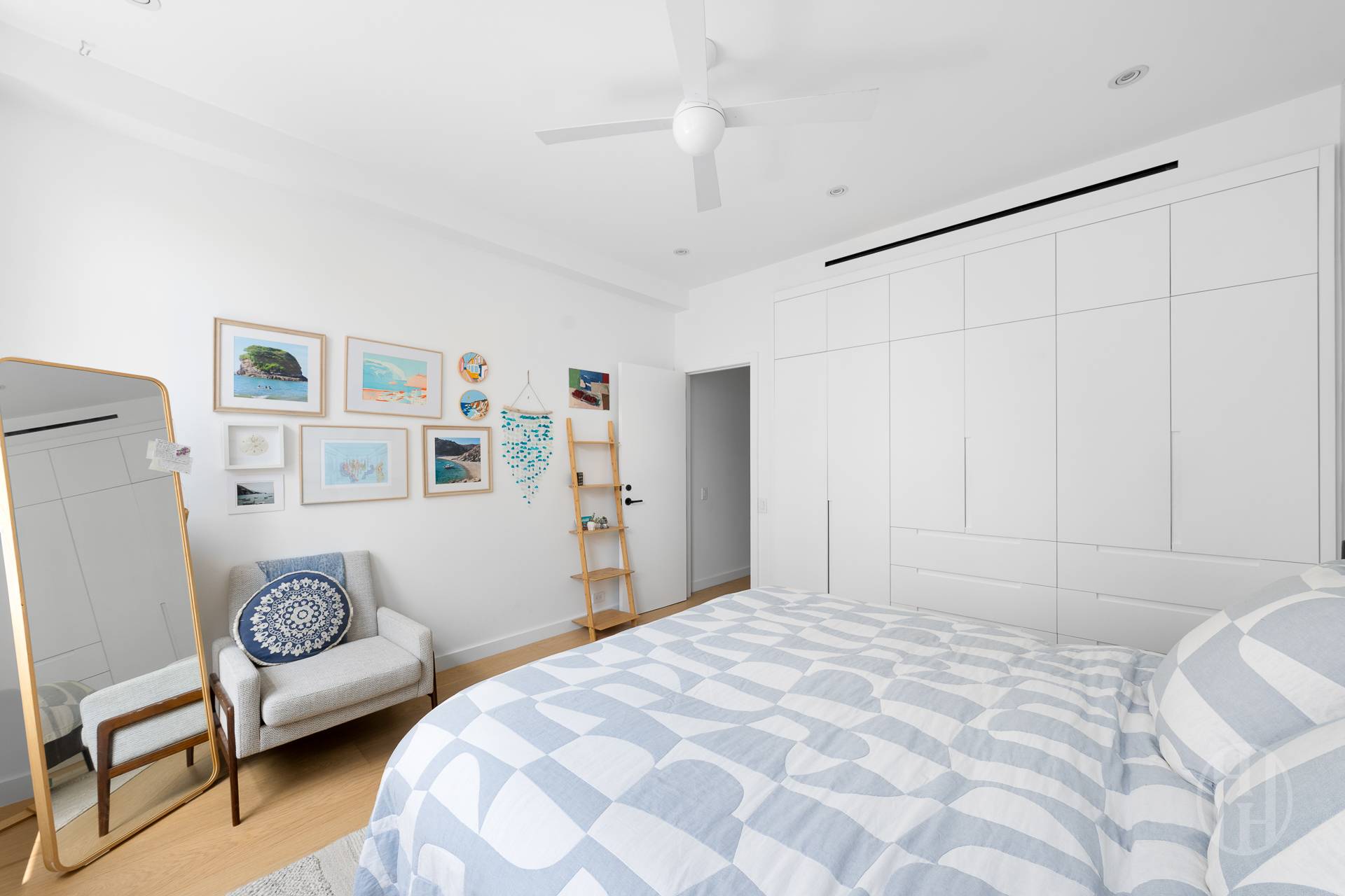 111 Barrow Street 8EF